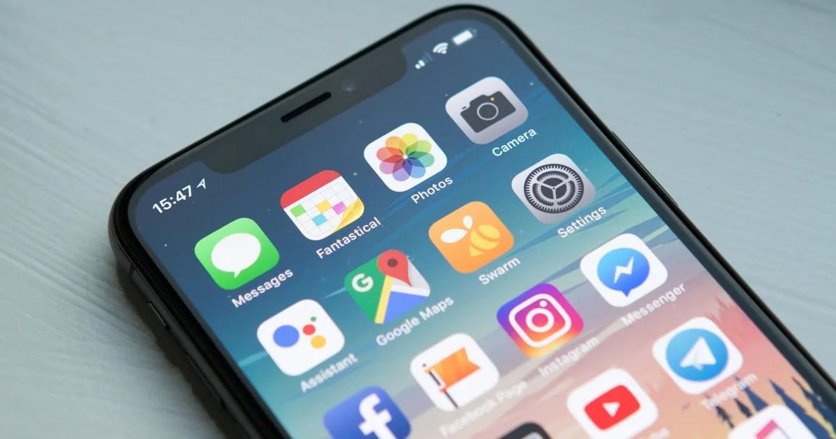 GuideMe 2.0: del WhatsApp a la factura legal en 60 segundos