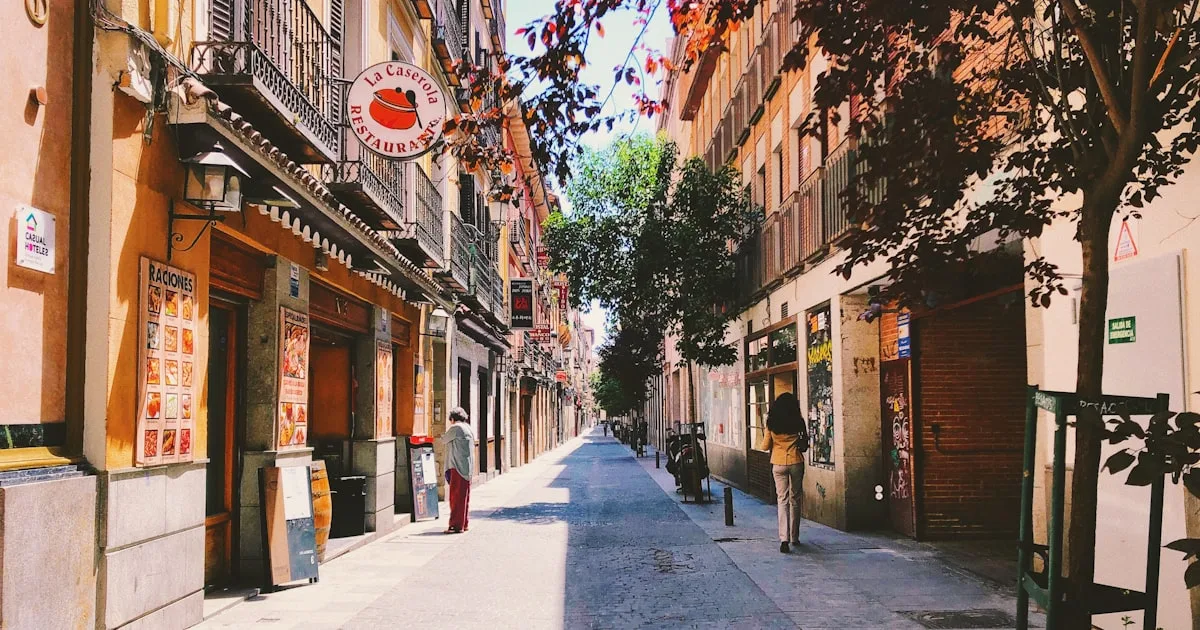 Las zonas más rentables para tours en Madrid: dónde enfocar tu negocio